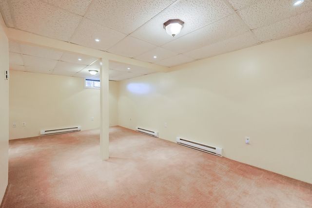 25 Dunny Cove Lane, Uxbridge, MA 01569