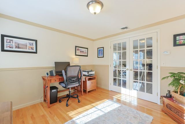 25 Dunny Cove Lane, Uxbridge, MA 01569