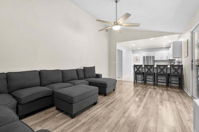 8146 N 27th Street, Richland, MI 49083