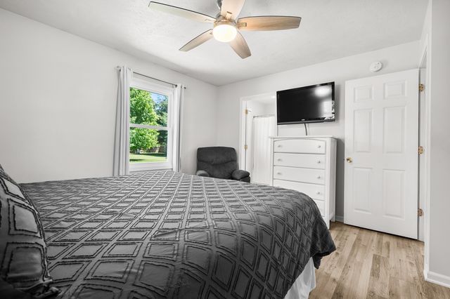 8146 N 27th Street, Richland, MI 49083