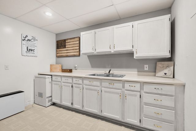 8146 N 27th Street, Richland, MI 49083