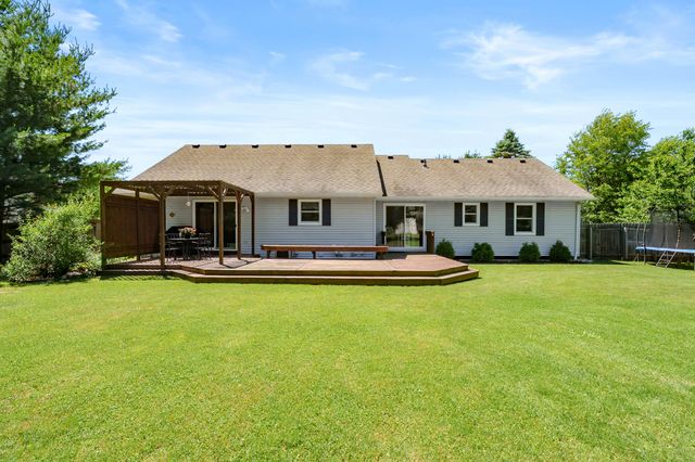 8146 N 27th Street, Richland, MI 49083