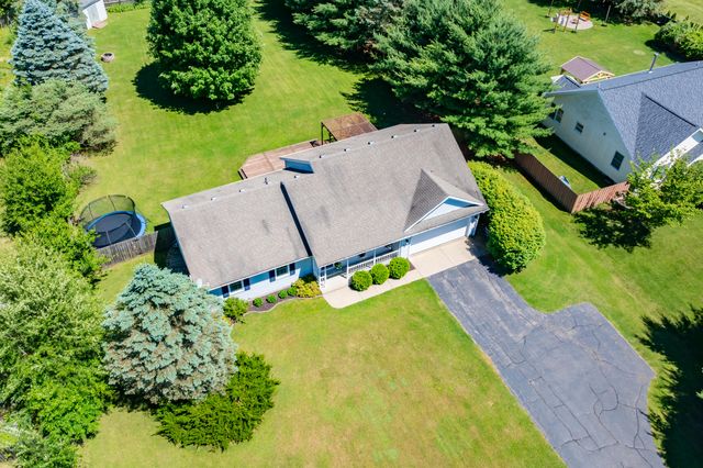 8146 N 27th Street, Richland, MI 49083