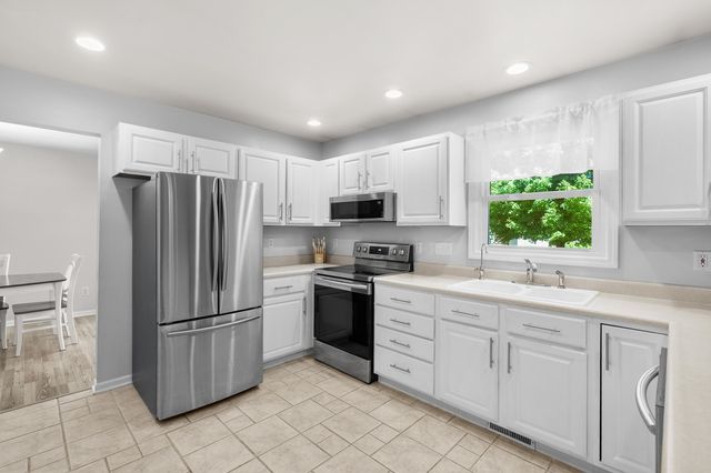 8146 N 27th Street, Richland, MI 49083