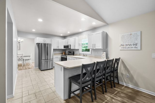 8146 N 27th Street, Richland, MI 49083