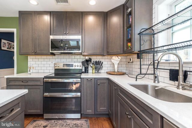 4 MAGNOLIA CT, Downingtown, PA 19335