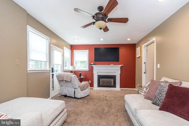 4 MAGNOLIA CT, Downingtown, PA 19335