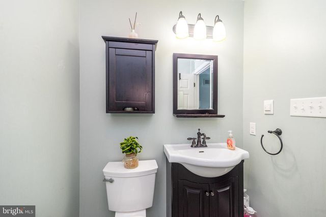 4 MAGNOLIA CT, Downingtown, PA 19335