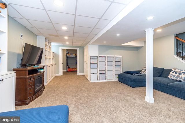 4 MAGNOLIA CT, Downingtown, PA 19335
