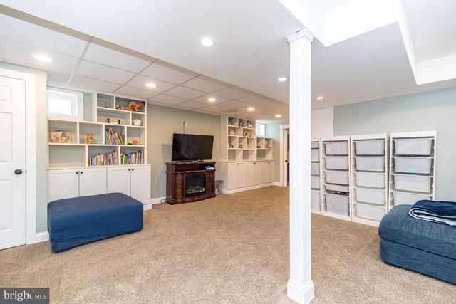 4 MAGNOLIA CT, Downingtown, PA 19335