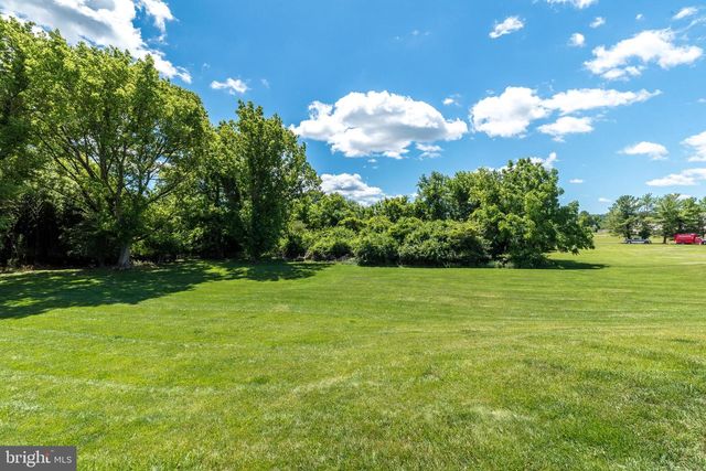 4 MAGNOLIA CT, Downingtown, PA 19335