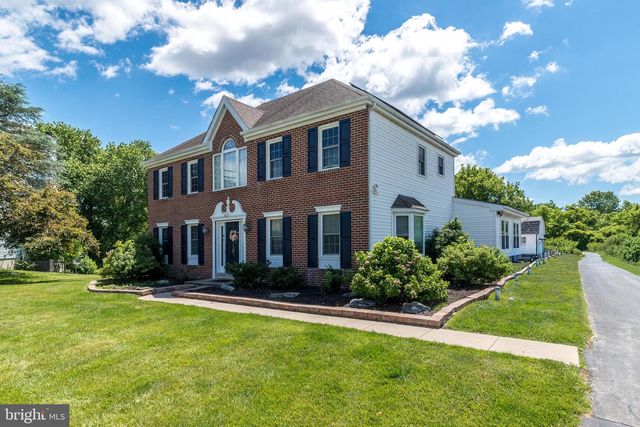 4 MAGNOLIA CT, Downingtown, PA 19335