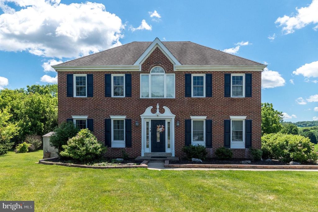 4 MAGNOLIA CT, Downingtown, PA 19335