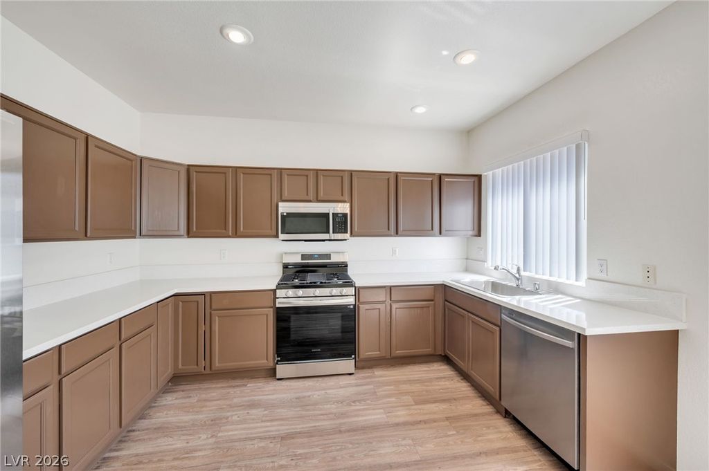 8117 Villa Finestra Drive, Las Vegas, NV 89128 — photo 2