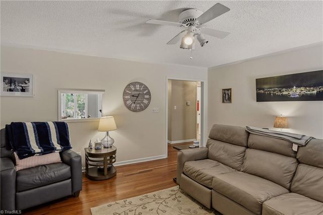228 Barrington Place, Winston-salem, NC 27104
