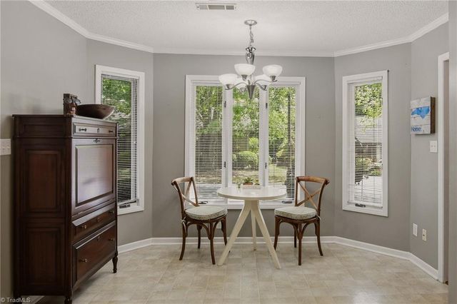 228 Barrington Place, Winston-salem, NC 27104