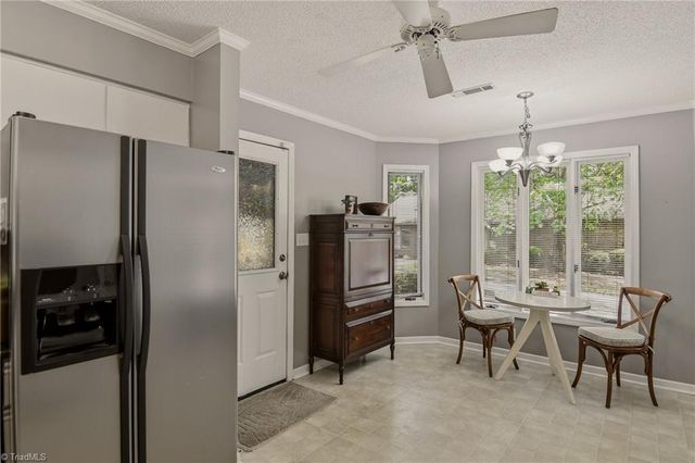 228 Barrington Place, Winston-salem, NC 27104