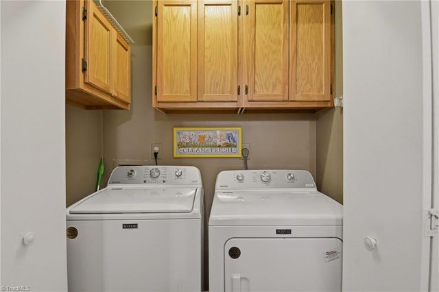 228 Barrington Place, Winston-salem, NC 27104