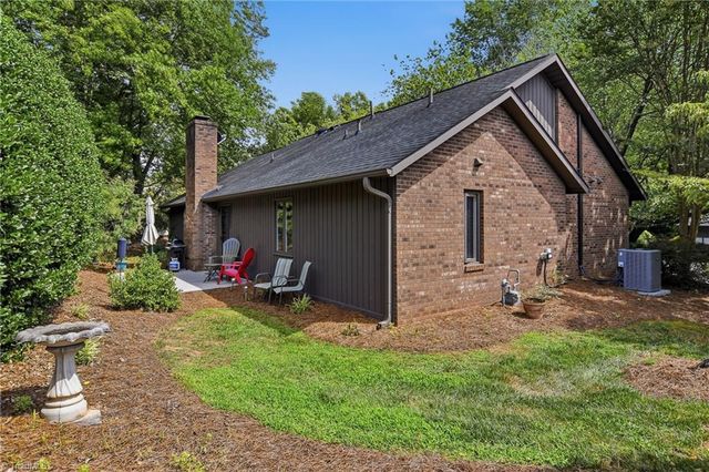 228 Barrington Place, Winston-salem, NC 27104