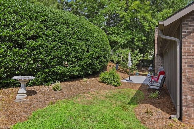 228 Barrington Place, Winston-salem, NC 27104