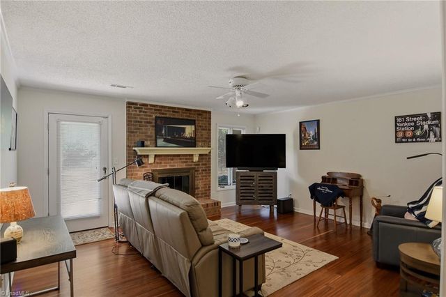 228 Barrington Place, Winston-salem, NC 27104