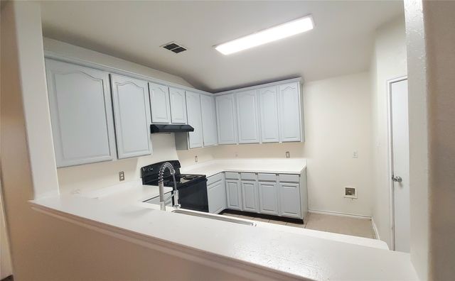 1118 Bradford Drive, Glenn Heights, TX 75154