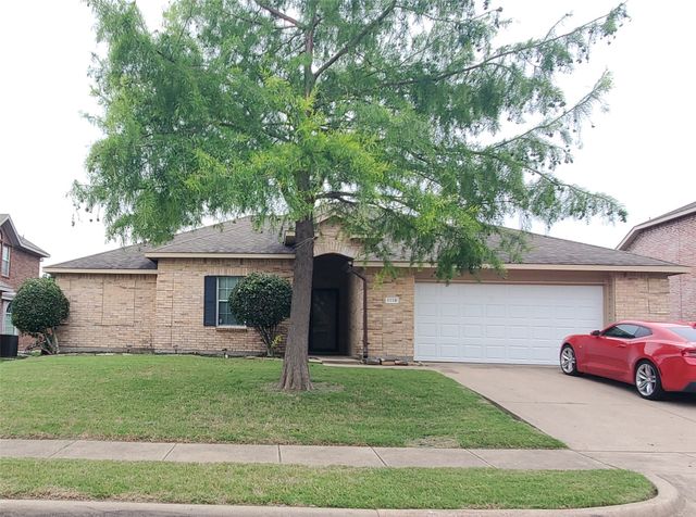 1118 Bradford Drive, Glenn Heights, TX 75154