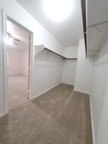 1118 Bradford Drive, Glenn Heights, TX 75154