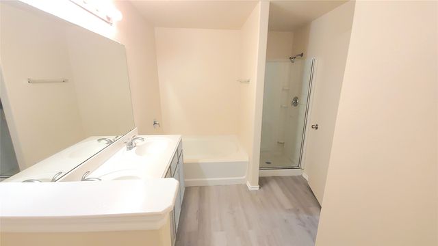 1118 Bradford Drive, Glenn Heights, TX 75154