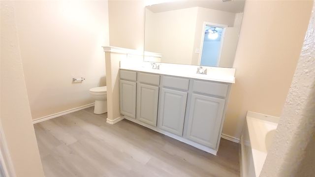 1118 Bradford Drive, Glenn Heights, TX 75154