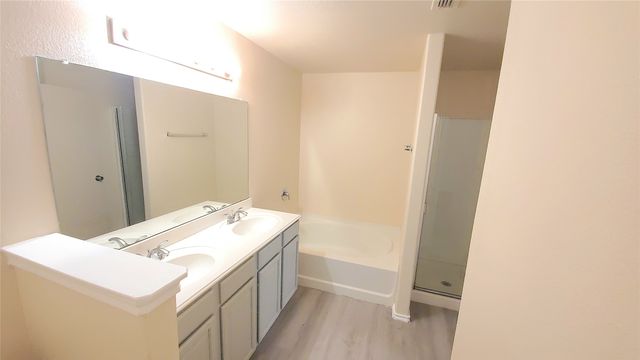 1118 Bradford Drive, Glenn Heights, TX 75154