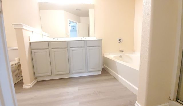 1118 Bradford Drive, Glenn Heights, TX 75154