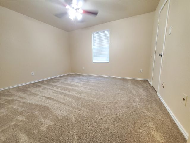 1118 Bradford Drive, Glenn Heights, TX 75154