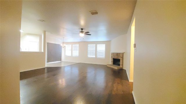 1118 Bradford Drive, Glenn Heights, TX 75154