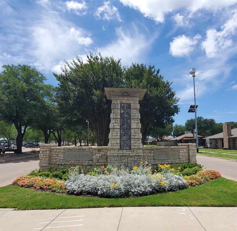 1118 Bradford Drive, Glenn Heights, TX 75154