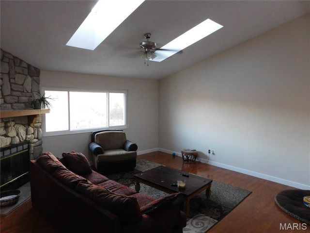 1802 Deer Run Trail, Pacific, MO 63069