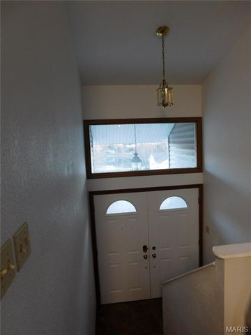 1802 Deer Run Trail, Pacific, MO 63069