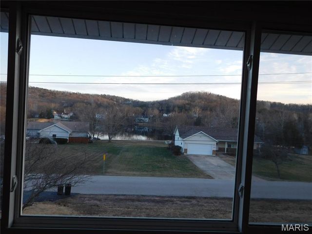 1802 Deer Run Trail, Pacific, MO 63069