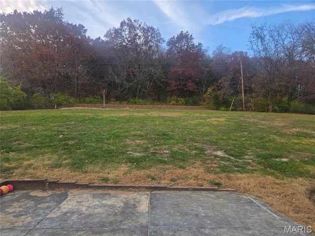 1802 Deer Run Trail, Pacific, MO 63069