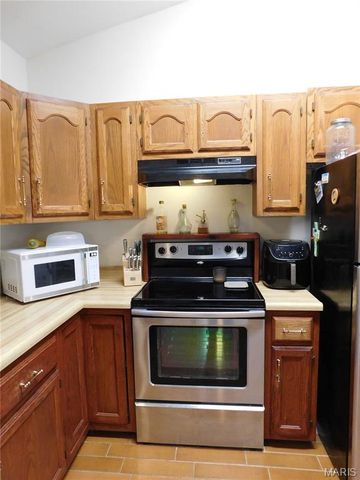 1802 Deer Run Trail, Pacific, MO 63069