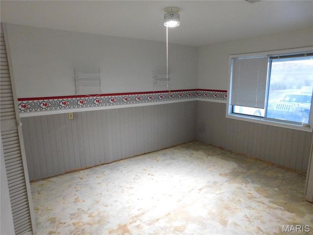 1802 Deer Run Trail, Pacific, MO 63069