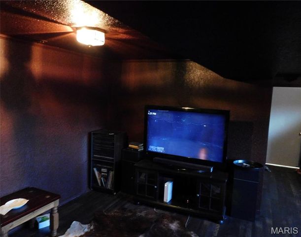 1802 Deer Run Trail, Pacific, MO 63069