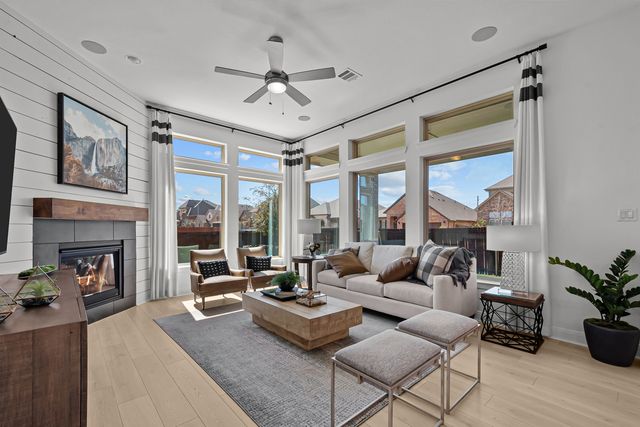 9216 Quarry Overlook Drive, Fort Worth, TX 76118