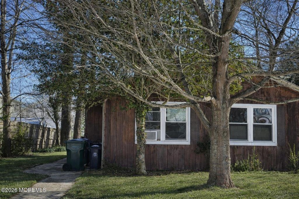 330 Falcon Drive, Little Egg Harbor, NJ 08087