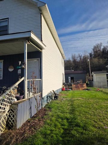 909 Water St, Brownsville, PA 15417