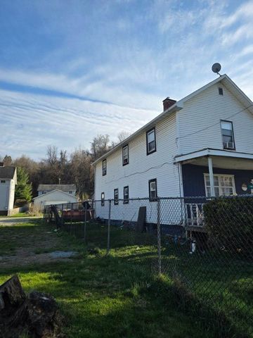 909 Water St, Brownsville, PA 15417