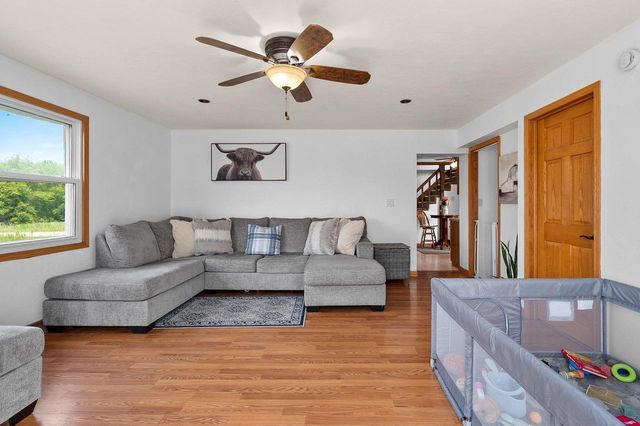 W10057 BALER ROAD, Hortonville, WI 54944