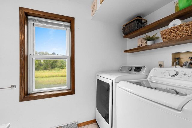 W10057 BALER ROAD, Hortonville, WI 54944