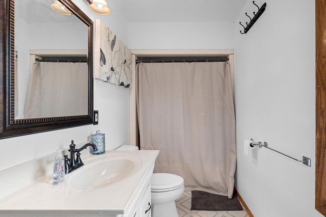 W10057 BALER ROAD, Hortonville, WI 54944