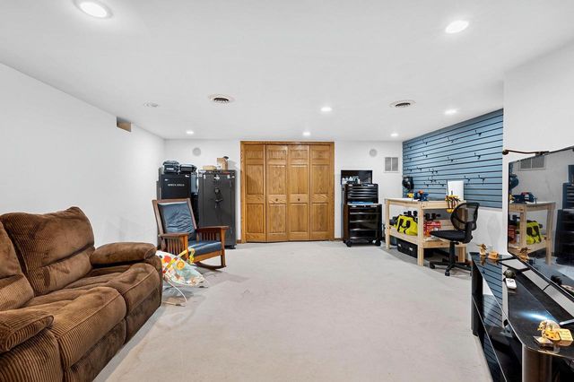 W10057 BALER ROAD, Hortonville, WI 54944